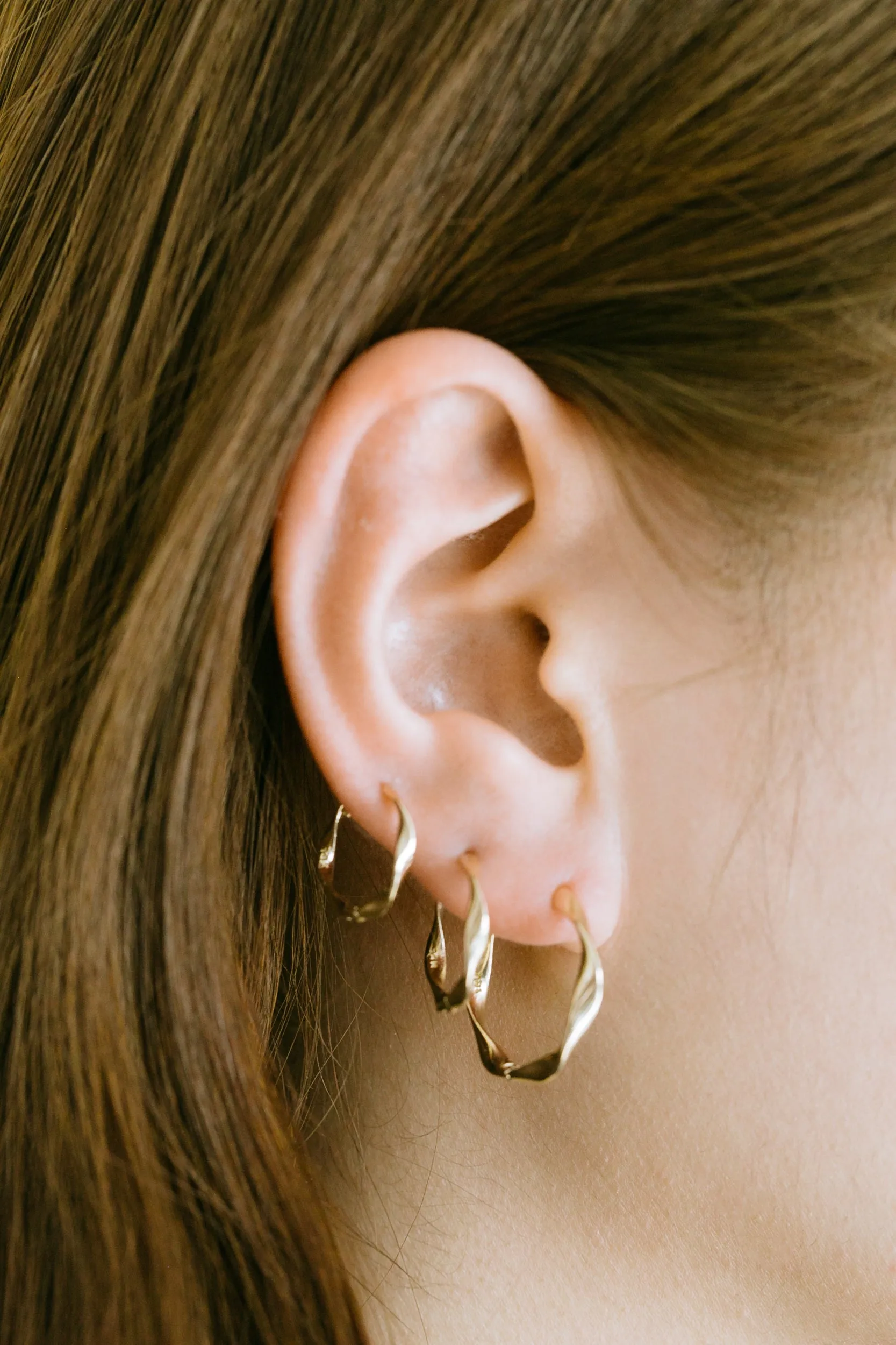 14K Solid Gold Twist Wave Round Piercing Earring Ear Hoop Ring